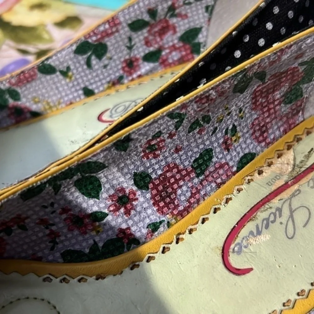 POETIC LICENSE | A Charmed Life Retro Print Polka Dot Print Wedges, size 38